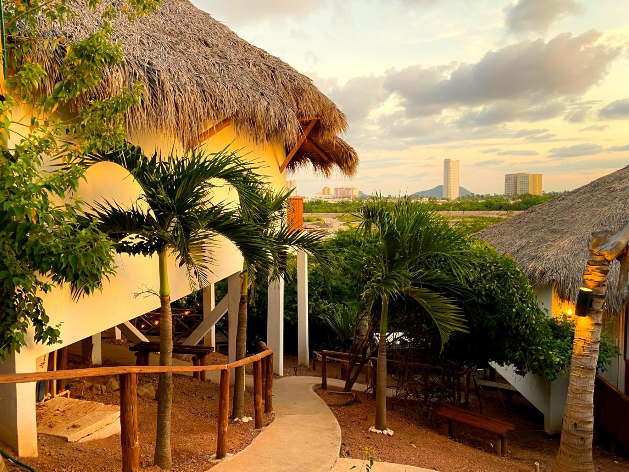 Palm Valley Cabins Mazatlan Exterior photo